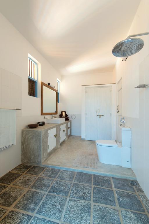 Villa Atulya At Ocean'S Edge ميريسا المظهر الخارجي الصورة
